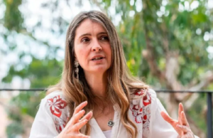 Paloma Valencia cambia de estratega a días de las urnas: giro de emergencia en medio de su desplome en encuestas y apuestas electorales